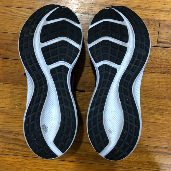 Nike Downshifter will get ya running with a smile! - Picture 4 of 7